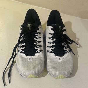 Nike Men's White and Black Running Shoes